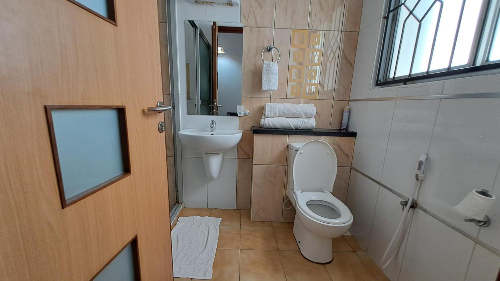 Nyali Beach Ary Homestay Nyali- Behind City Mall חדר תמונה